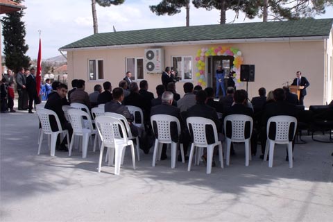 İlkokul yemekhanesi törenle açıldı