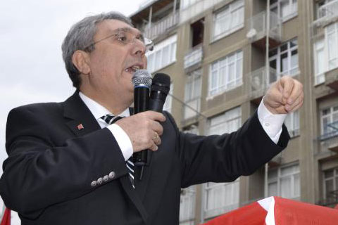 AYHAN: ANKETLERE MÜDAHALE EDİYORLAR