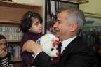 Sevgi Eli 9 yaşında