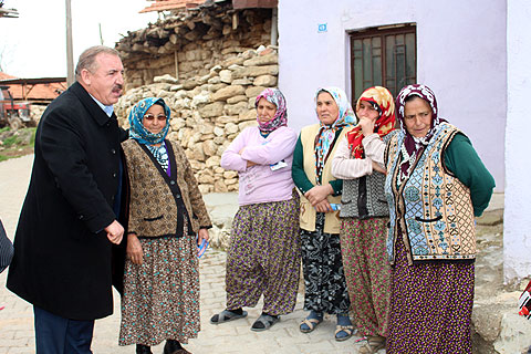 İki odalı kerpiç evde doğmuş