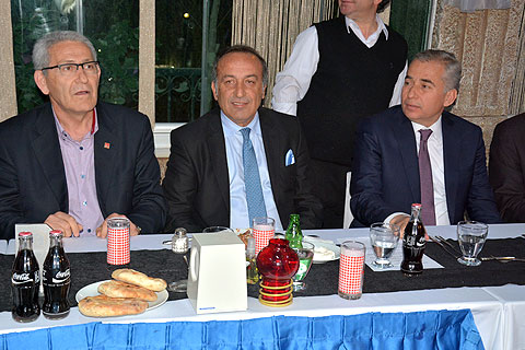3 RAKİP İLK KEZ BİR ARAYA GELDİ