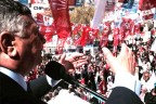 “Ya başbakanlığı bırakacak ya da kaçacak”
