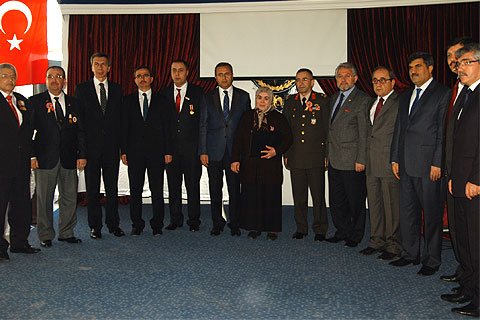 Şehit yakınları gözyaşlarını tutamadı