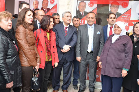 MHP’li İpek, “İlçe ve beldelerde doktor yok”