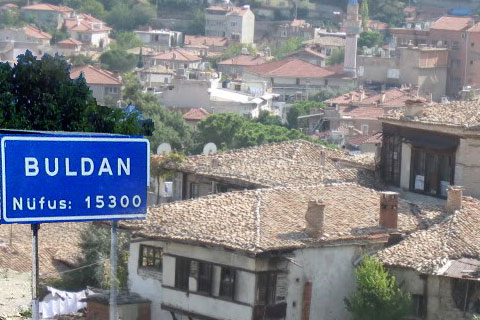Buldan’da Yenicekent kazandı