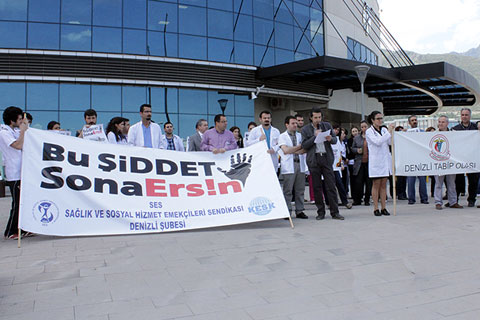 Katledilen meslektaşlarını andılar