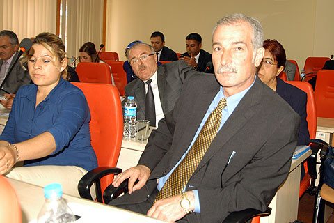 Görevi değişti ama koltuğu değişmedi