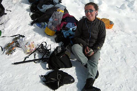 Everest’ten sağ kurtuldu