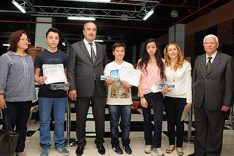 Genç Ressamlara ödül