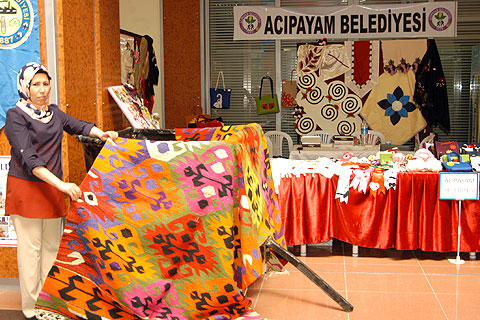 Denizli’nin tek keçe öğreticisi