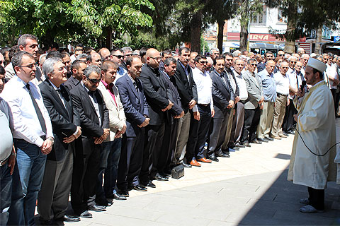 Madencilere gıyabi cenaze namazı