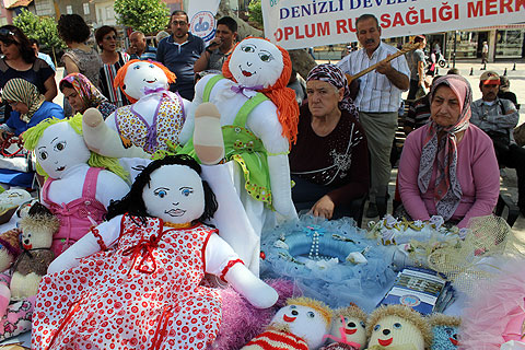 Sanatla tedavi oldular