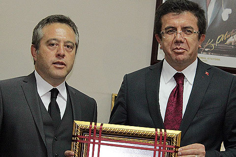 Karabay’ı da yanına aldı