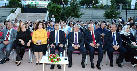 denizli-vali-abdulkadir-demir-oglu-erkam-demir-mezuniyet-mustafa-kaynak-anadolu-lisesi-ic-4