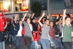 BAYRAK İÇİN YÜRÜDÜLER