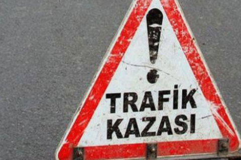 Traktör devrildi: 5 yaralı