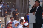 Anonsçu talimat verdi, barikatlar kaldırıldı