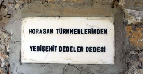 denizli-cagdas-yenidede-dedeler-dedesi-turbesi-ic