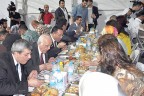 Bozdağ ve Zeybekci iftar çadırında oruç açtı