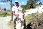 BAŞKANIN ARAZİDEKİ MAKAM ARACI BEYAZ AYGIR