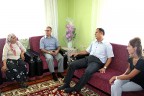 Tedaviden sonra geçmiş olsun ziyareti