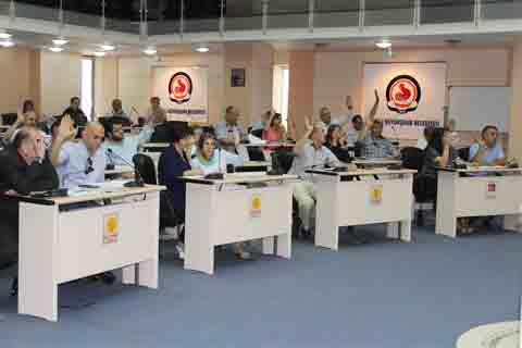 Meclis saatlerine Başbakan ayarı