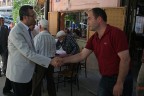 Gitti, dinledi, not aldı