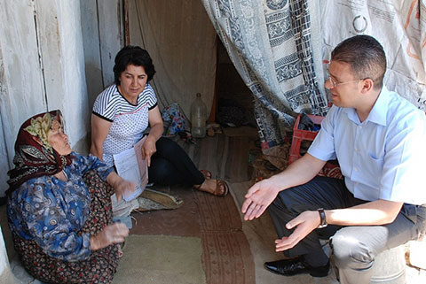 Emine Nine’ye hem maaş hem yardım