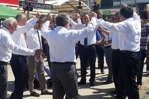 Bakan oynadı, kaymakam görüntüledi