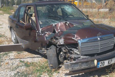 Acıpayam’da trafik kazası: 3 yaralı