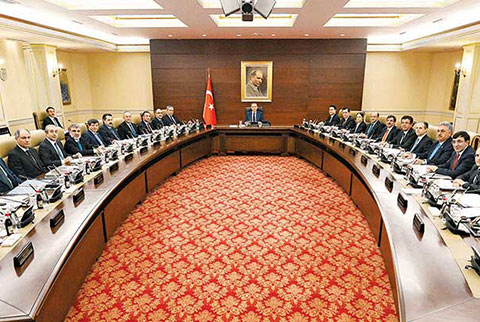 Kulislerde bakan toto oynanıyor