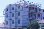 İnşaattan düşen işçi ağır yaralandı