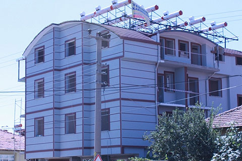 İnşaattan düşen işçi ağır yaralandı