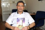 Emekli öğretmen 49. kitabını çıkardı