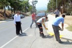 Pamukkale yolunda boyama çalışması