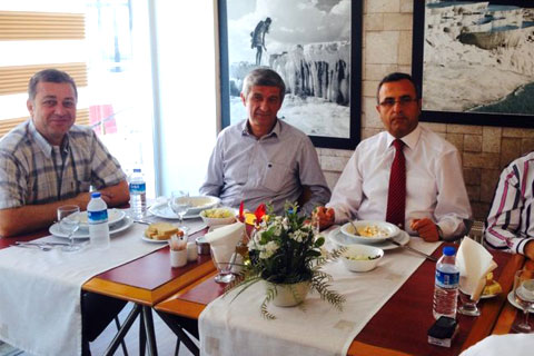 Kayserililerden mantı ikramı