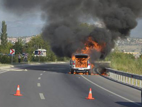 Çevre Yolu’nda araç yandı