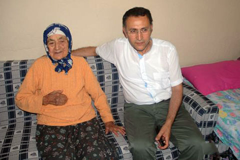 Asırlık nineye başkan sürprizi
