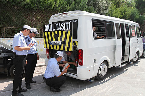 Zabıtadan okul servislerine denetim