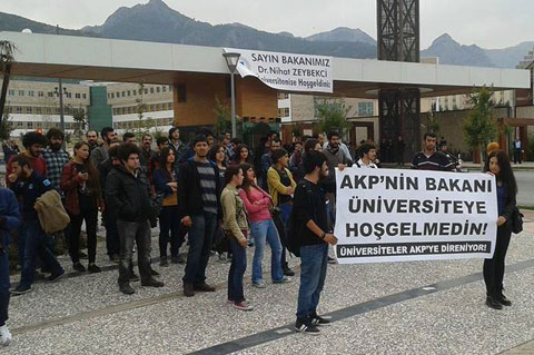 Bakan Zeybekci’ye iki farklı karşılama