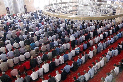Hangi ilçede bayram namazı kaçta kılınacak?