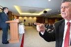 Keskin: “Zeybekci yoklama yaptı, gelmeyen muhtarlar sorguya çekildi”