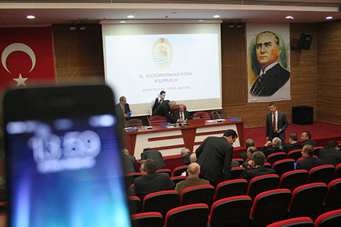 Vali Kocatepe şaşırttı
