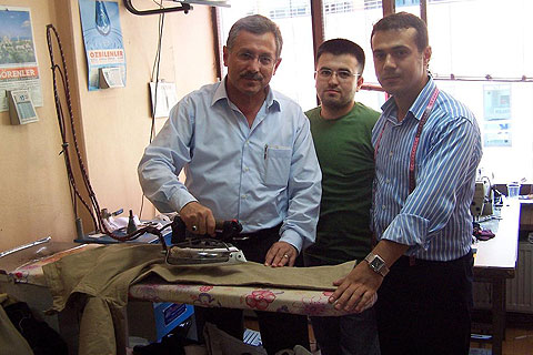 Yüksel’den esnafa bayram müjdesi