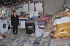 Tek göz evde 9 çocukla yaşam mücadelesi