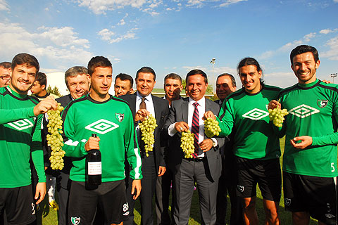 HOROZ’A PEKMEZ VE ÜZÜM DOPİNGİ