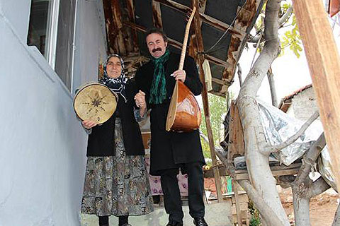 Doğduğu toprakların türkülerine can verecek