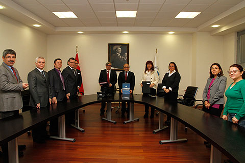 PAÜ’YE İTALYAN PARTNER
