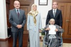 Yaşlı çiftten anlamlı bağış