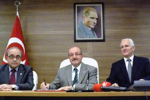 Üstün yetenekli öğrenciye destek